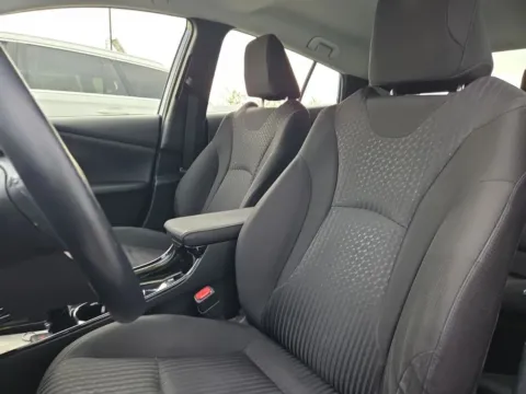 More photos of 2018 Toyota Prius Three at Indy Auto Man - Westfield, IN