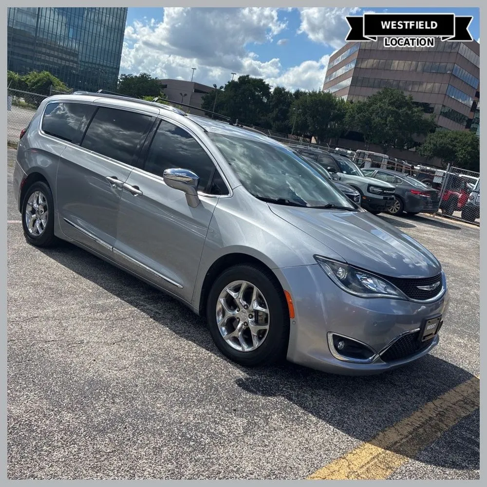 Silver 2017 Chrysler Pacifica Limited for sale in Westfield, IN