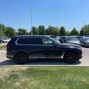 More photos of 2020 BMW X7 xDrive40i at Indy Auto Man - Westfield, IN