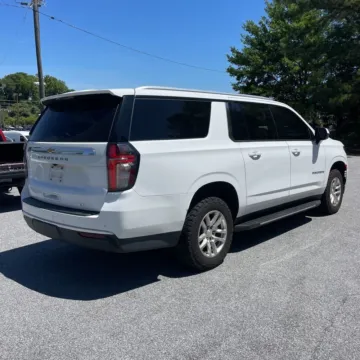 More photos of 2022 Chevrolet Suburban LT at Indy Auto Man - Westfield, IN