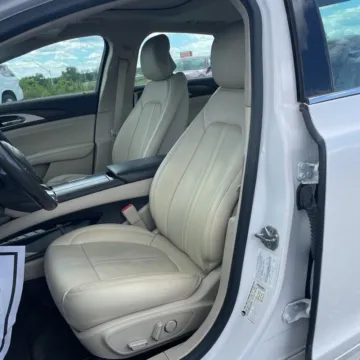 More photos of 2018 Lincoln MKZ Reserve at Indy Auto Man - Westfield, IN