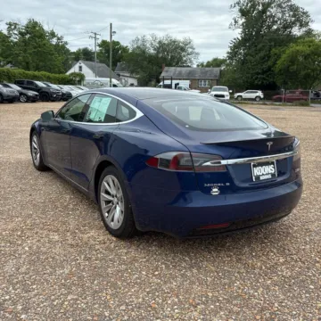 More photos of 2019 Tesla Model S P100D at Indy Auto Man - Westfield, IN