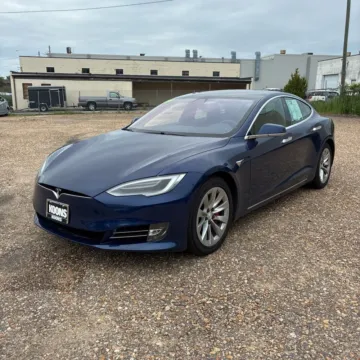 Photos of 2019 Tesla Model S P100D for sale in Westfield, IN at Indy Auto Man - Westfield