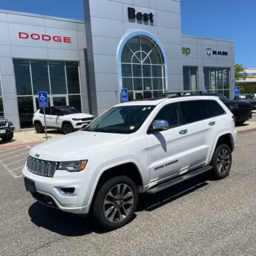 Photos of 2018 Jeep Grand Cherokee Overland for sale in Westfield, IN at Indy Auto Man - Westfield
