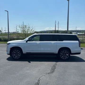 More photos of 2021 Cadillac Escalade ESV Sport at Indy Auto Man - Westfield, IN