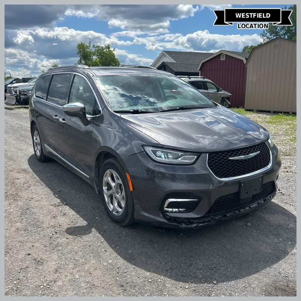 Unknown 2021 Chrysler Pacifica Hybrid Limited for sale in Westfield, IN