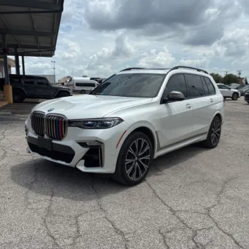 Photos of 2020 BMW X7 M50i for sale in Westfield, IN at Indy Auto Man - Westfield