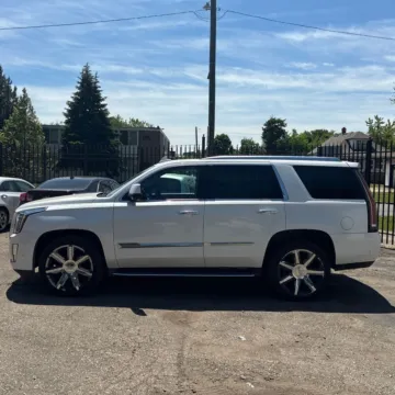 More photos of 2017 Cadillac Escalade Luxury at Indy Auto Man - Westfield, IN