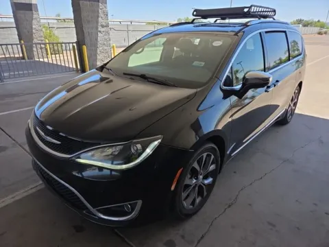 Photos of 2018 Chrysler Pacifica Limited for sale in Westfield, IN at Indy Auto Man - Westfield