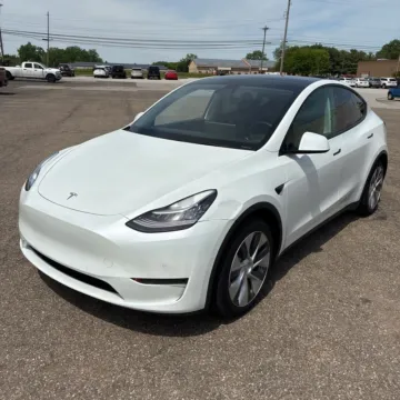 Photos of 2021 Tesla Model Y Long Range for sale in Westfield, IN at Indy Auto Man - Westfield