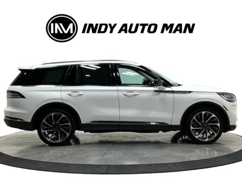 Another view of 2022 Lincoln Aviator Reserve for sale in Westfield, IN at Indy Auto Man - Westfield