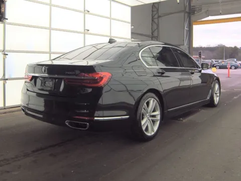 More photos of 2018 BMW 7 Series 750i at Indy Auto Man - Westfield, IN