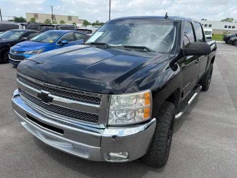 Photos of 2013 Chevrolet Silverado 1500 LT for sale in Westfield, IN at Indy Auto Man - Westfield