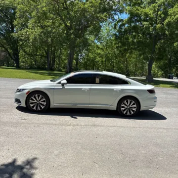 More photos of 2019 Volkswagen Arteon 2.0T SEL 4Motion at Indy Auto Man - Westfield, IN