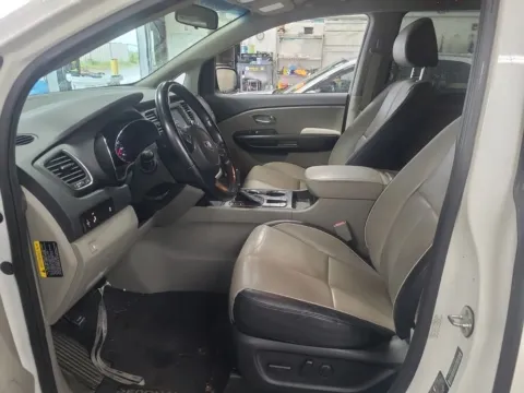 More photos of 2020 Kia Sedona EX at Indy Auto Man - Westfield, IN