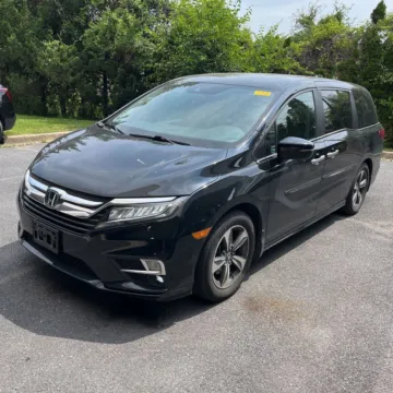 Photos of 2018 Honda Odyssey Touring for sale in Westfield, IN at Indy Auto Man - Westfield