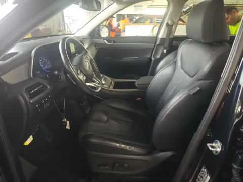 More photos of 2020 Hyundai Palisade SEL at Indy Auto Man - Westfield, IN