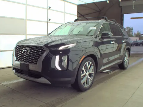 Photos of 2020 Hyundai Palisade SEL for sale in Westfield, IN at Indy Auto Man - Westfield