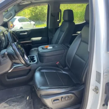 More photos of 2019 GMC Sierra 1500 SLT at Indy Auto Man - Westfield, IN