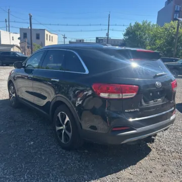 More photos of 2018 Kia Sorento EX at Indy Auto Man - Westfield, IN
