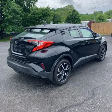 More photos of 2018 Toyota C-HR XLE at Indy Auto Man - Westfield, IN