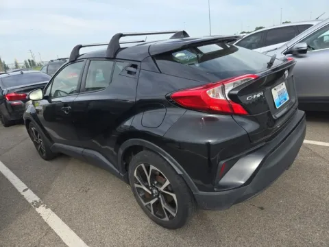 More photos of 2018 Toyota C-HR XLE at Indy Auto Man - Westfield, IN