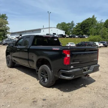More photos of 2019 Chevrolet Silverado 1500 Custom Trail Boss at Indy Auto Man - Westfield, IN