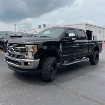 Photos of 2017 Ford F-250SD Lariat for sale in Westfield, IN at Indy Auto Man - Westfield