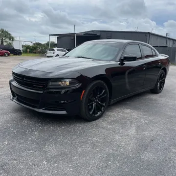 Photos of 2018 Dodge Charger SXT for sale in Westfield, IN at Indy Auto Man - Westfield