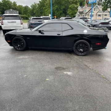 More photos of 2018 Dodge Challenger R/T at Indy Auto Man - Westfield, IN