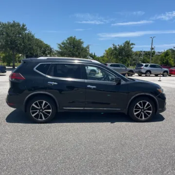 More photos of 2018 Nissan Rogue SL at Indy Auto Man - Westfield, IN