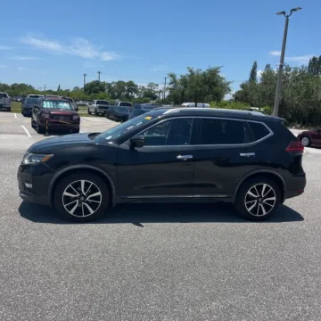 More photos of 2018 Nissan Rogue SL at Indy Auto Man - Westfield, IN
