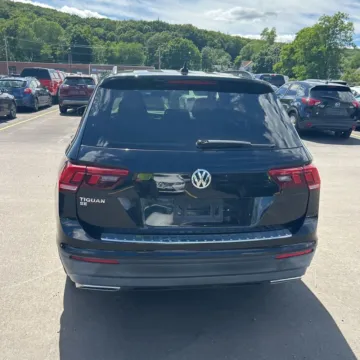 More photos of 2019 Volkswagen Tiguan 2.0T SE at Indy Auto Man - Westfield, IN