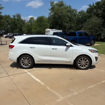 More photos of 2018 Kia Sorento SX Limited at Indy Auto Man - Westfield, IN