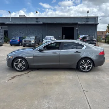 More photos of 2017 Jaguar XE 35t Premium at Indy Auto Man - Westfield, IN