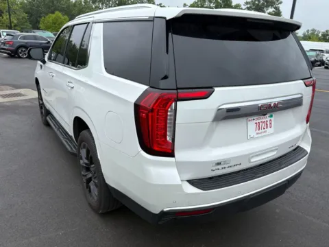 More photos of 2022 GMC Yukon SLT at Indy Auto Man - Westfield, IN