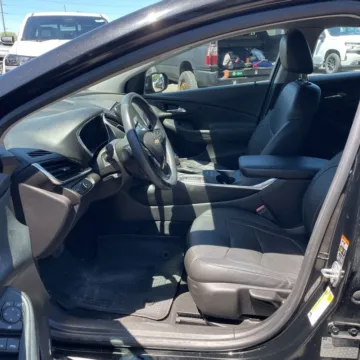 More photos of 2017 Chevrolet Volt Premier at Indy Auto Man - Westfield, IN