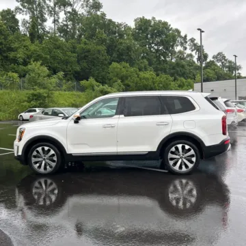 More photos of 2020 Kia Telluride S at Indy Auto Man - Westfield, IN
