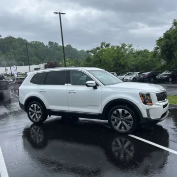 More photos of 2020 Kia Telluride S at Indy Auto Man - Westfield, IN