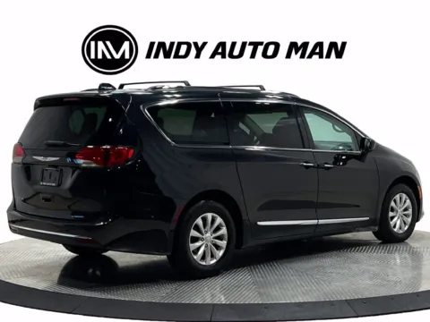 More photos of 2019 Chrysler Pacifica Touring L at Indy Auto Man - Westfield, IN
