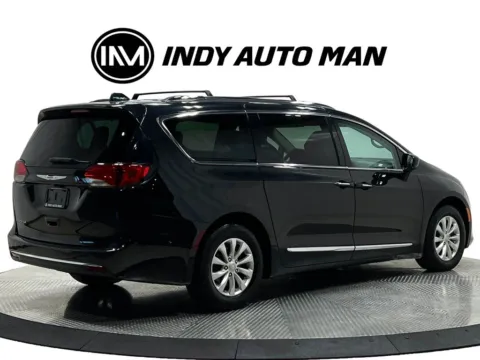 More photos of 2019 Chrysler Pacifica Touring L at Indy Auto Man - Westfield, IN