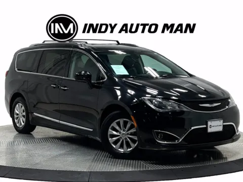 Photos of 2019 Chrysler Pacifica Touring L for sale in Westfield, IN at Indy Auto Man - Westfield