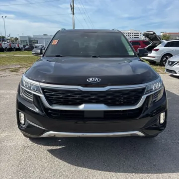 Photos of 2021 Kia Seltos SX for sale in Westfield, IN at Indy Auto Man - Westfield