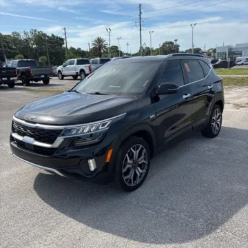 Another view of 2021 Kia Seltos SX for sale in Westfield, IN at Indy Auto Man - Westfield