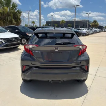 More photos of 2018 Toyota C-HR XLE Premium at Indy Auto Man - Westfield, IN