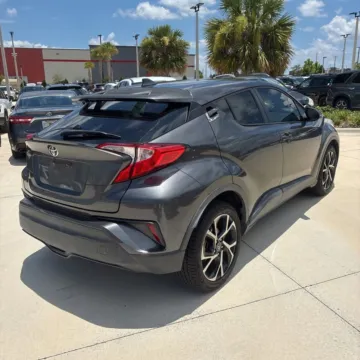 More photos of 2018 Toyota C-HR XLE Premium at Indy Auto Man - Westfield, IN