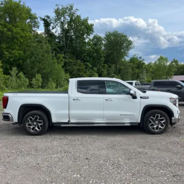 More photos of 2023 GMC Sierra 1500 SLT at Indy Auto Man - Westfield, IN