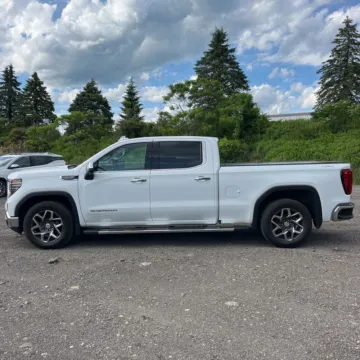 More photos of 2023 GMC Sierra 1500 SLT at Indy Auto Man - Westfield, IN