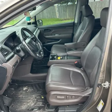 More photos of 2018 Honda Odyssey EX-L at Indy Auto Man - Westfield, IN