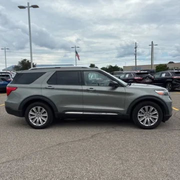 More photos of 2020 Ford Explorer Limited at Indy Auto Man - Westfield, IN